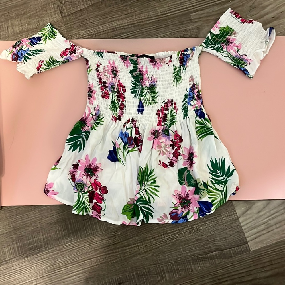 Floral top